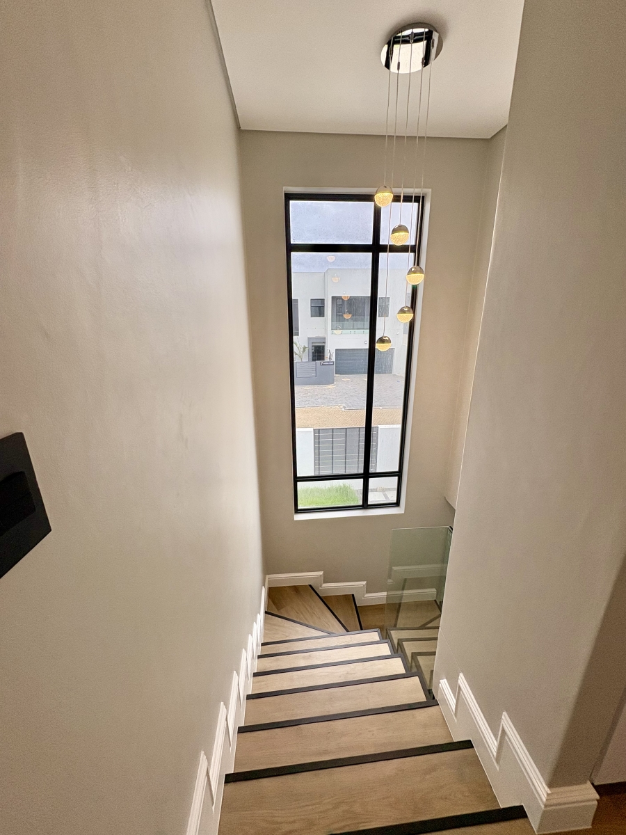 4 Bedroom Property for Sale in Sandown Western Cape